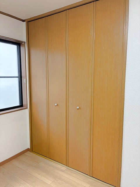 その他部屋・スペース　２階洋室収納