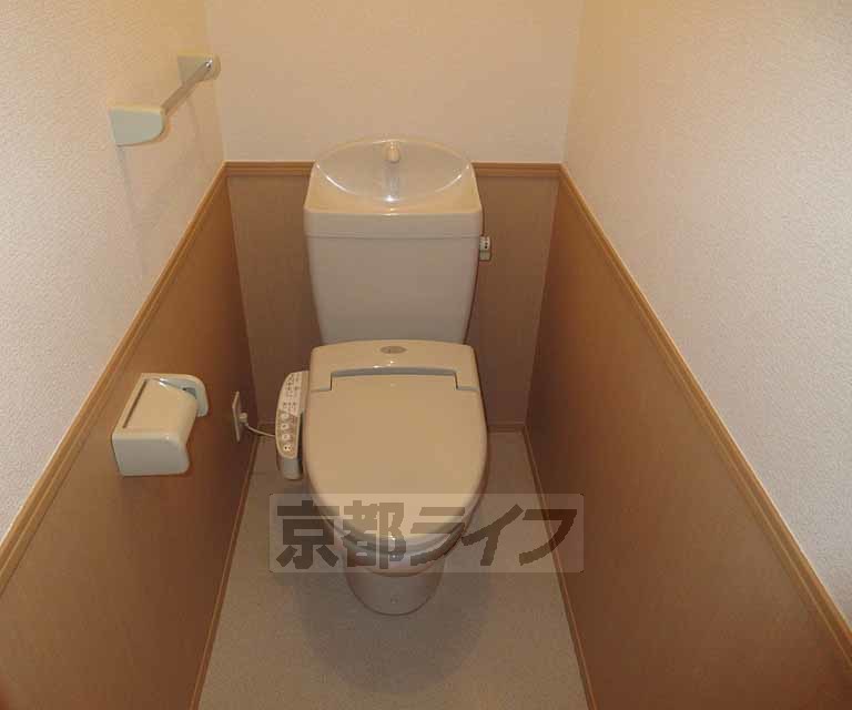 トイレ　ウォシュレット付です！