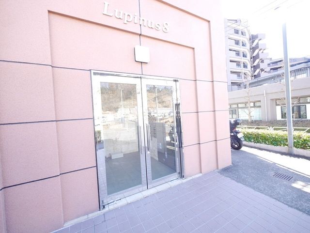 エントランス　★お部屋探しは株式会社タウンハウジング東京まで★