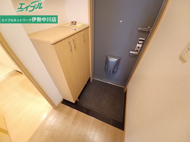 玄関　同型反転参考写真