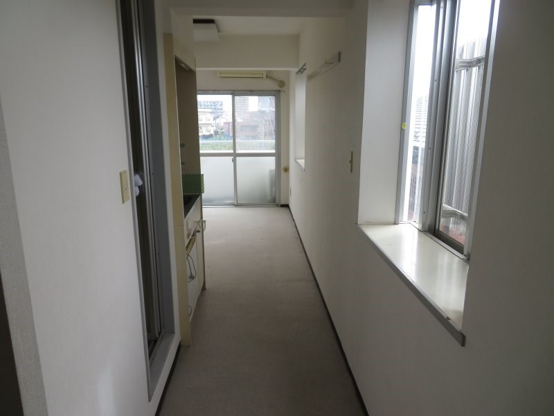 玄関　玄関から室内へ