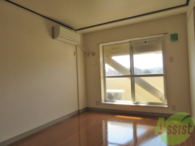 その他部屋・スペース　こちらは洋室を撮影しました。寝室にしましょう。