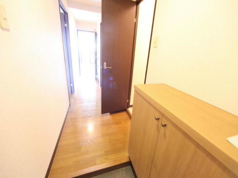 玄関　玄関　シューズボックス付