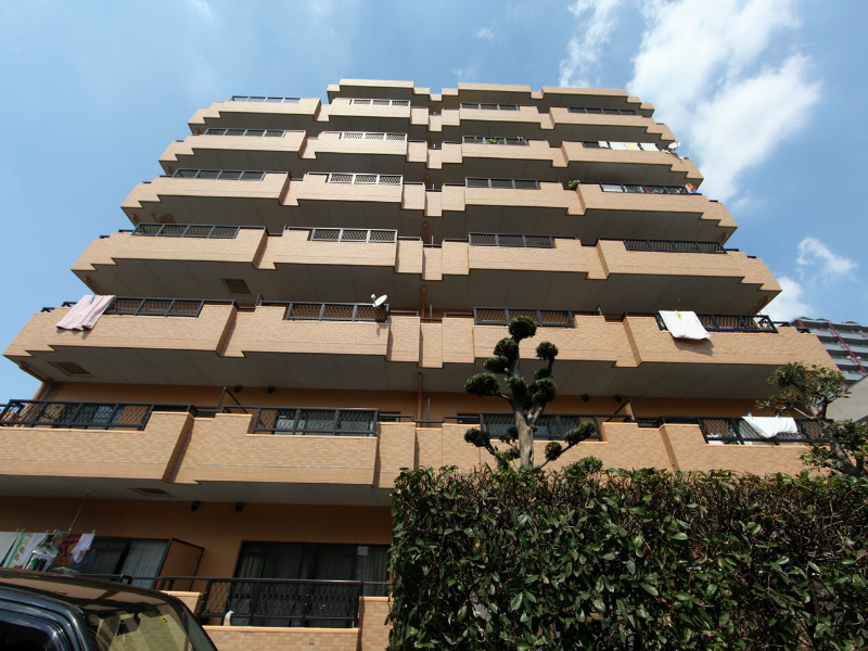 建物外観　外観　防犯カメラ付　南向きバルコニー