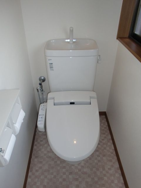 トイレ　ウォシュレット付き！