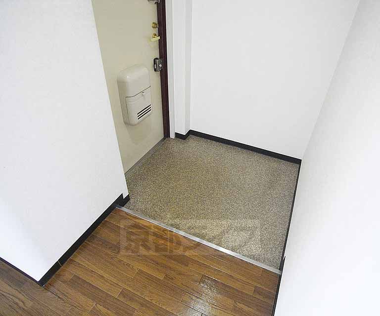 玄関　広々しております