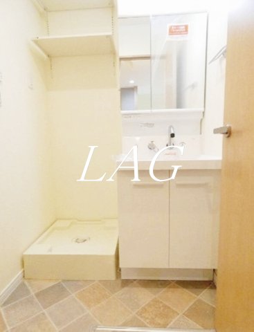 洗面設備　独立洗面台です。