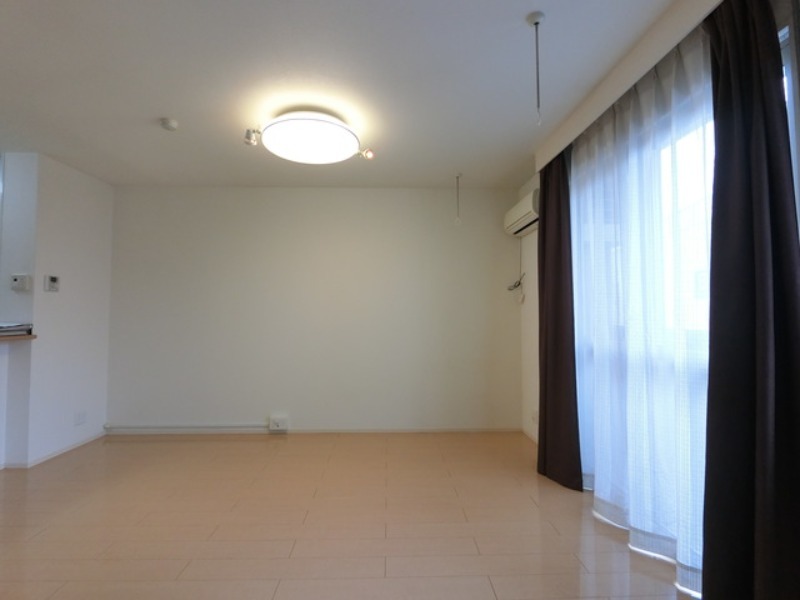 居室・リビング　図面と現状に相違がある場合には現状を優先