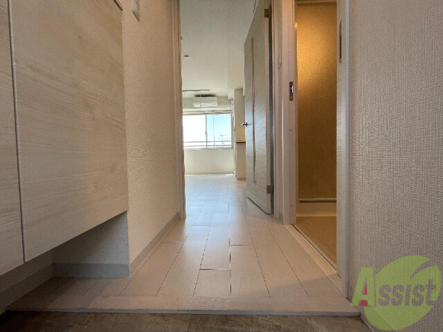 玄関　玄関でございます。毎日の出入りはこちらから。