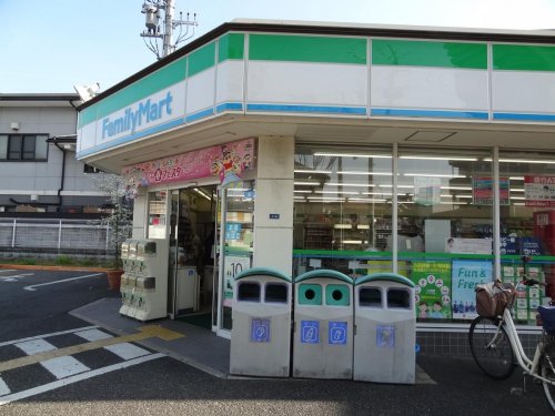 コンビニ　ファミリーマート 八尾南本町店（コンビニ）まで383m