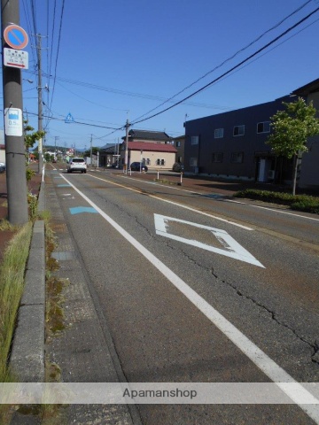 その他　前面道路（その他）まで0m