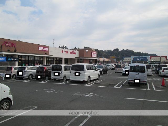 その他　クロスモール（その他）まで1300m