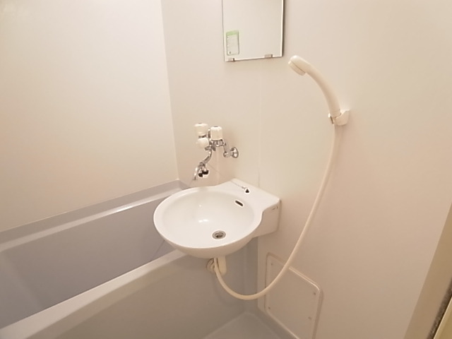 バス・シャワールーム　バスルーム