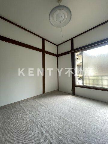 その他部屋・スペース　落ち着いて過ごせるお部屋なので、寝室にいかがでしょうか