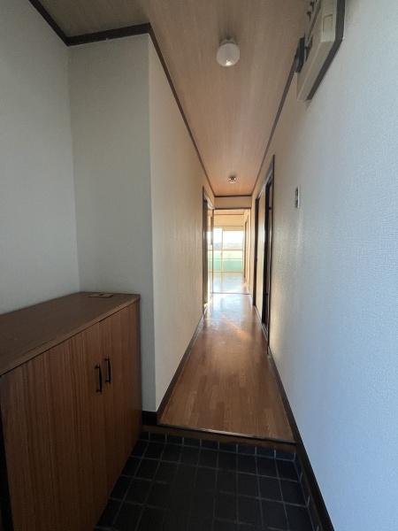 玄関　シューズボックスあり！