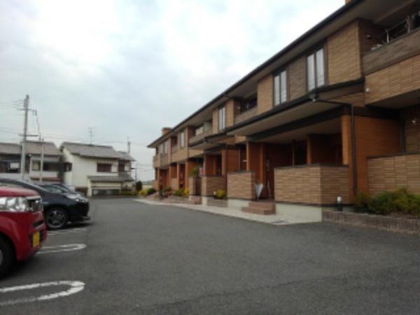 駐車場　敷地内駐車場！