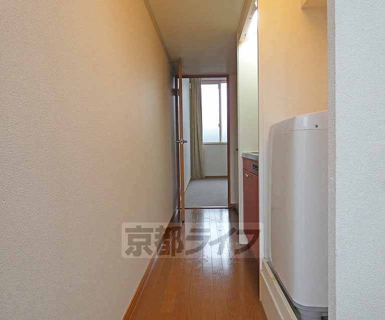 その他部屋・スペース　長い廊下です！