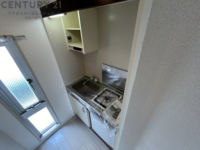 キッチン　ガスコンロ付きのコンパクトなキッチンです♪
