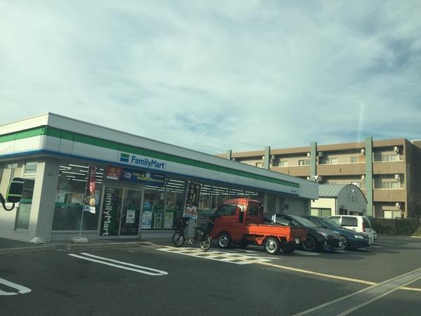 コンビニ　ファミリーマート堺泉北竹城台店（コンビニ）まで2187m