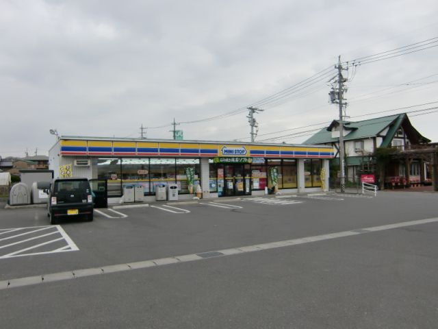 コンビニ　ミニストップ（コンビニ）まで520m