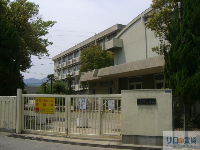 小学校　宝塚市立売布小学校（小学校）まで515m