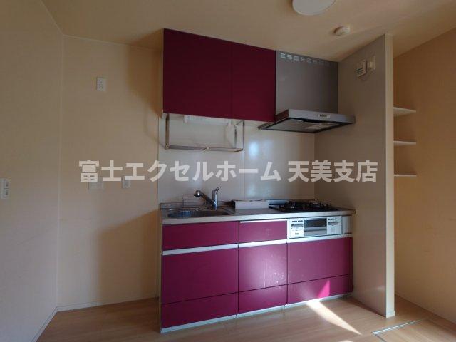 キッチン　コンパクトなキッチンで掃除もラクラク