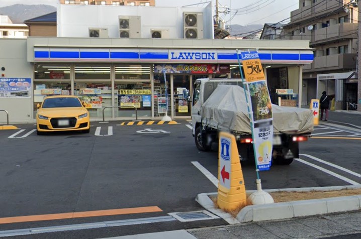 コンビニ　ローソン 神戸深江北町一丁目店（コンビニ）まで156m