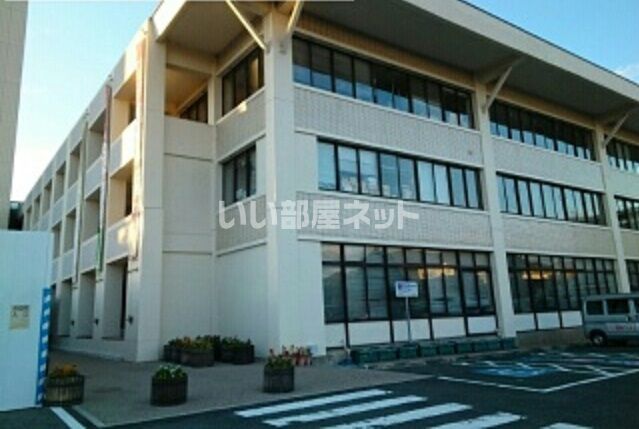 役所　蒲郡市役所（役所）まで488m