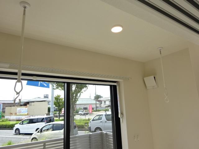 その他設備　室内物干し（イメージ）