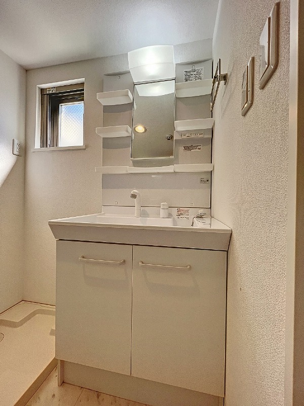 洗面設備　同仕様