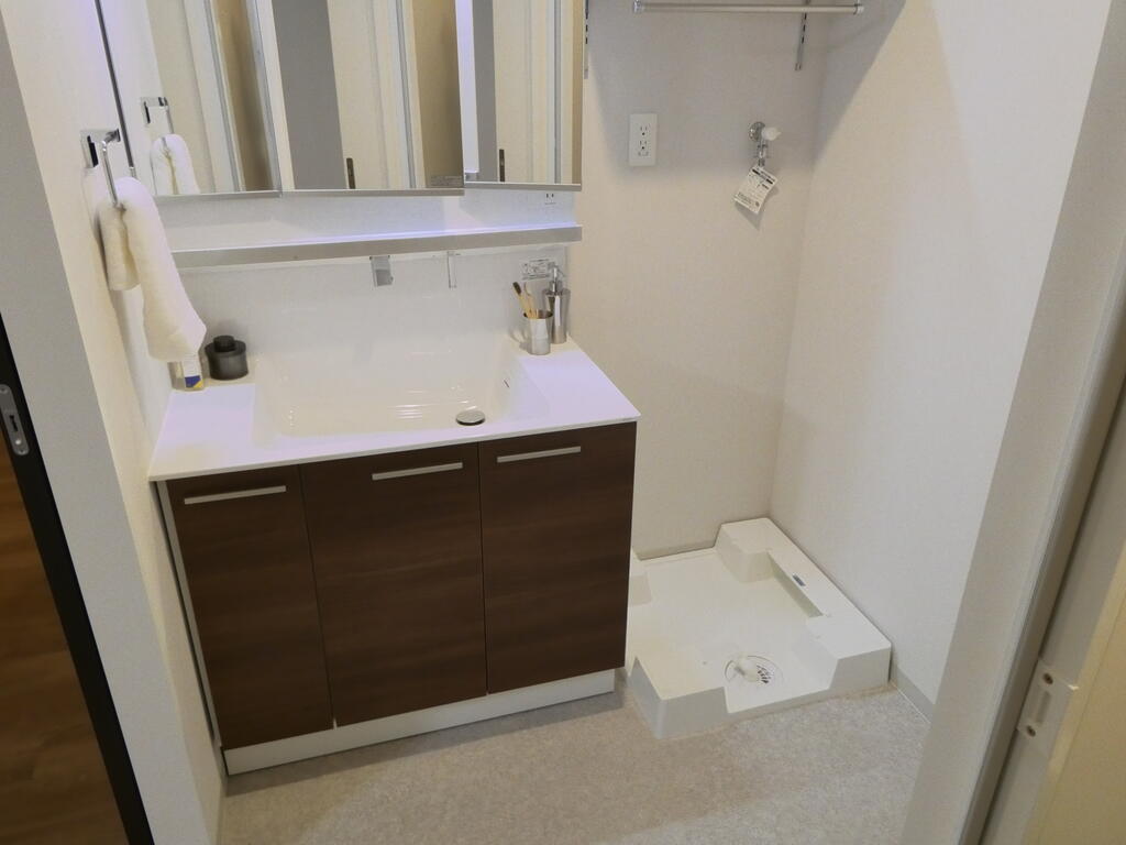 洗面設備　家電家具は付きません。配置イメージになります。