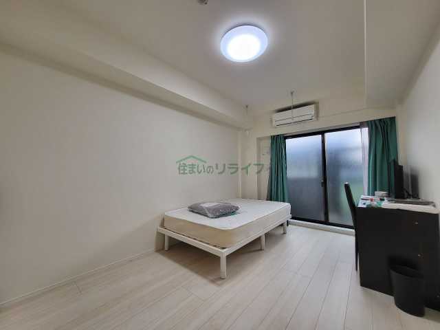 居室・リビング　別部屋参考写真となります。