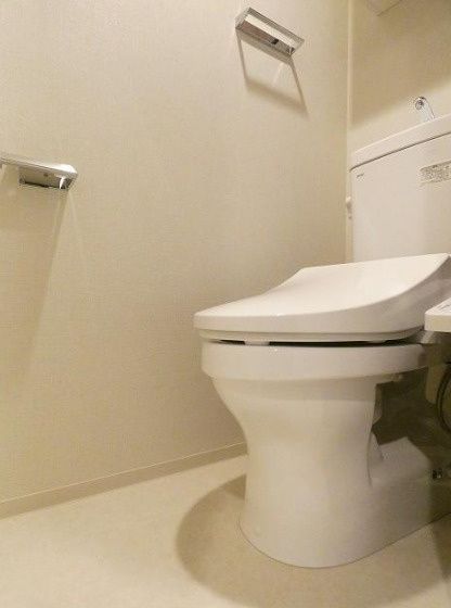 トイレ　同タイプ部屋　参考写真です