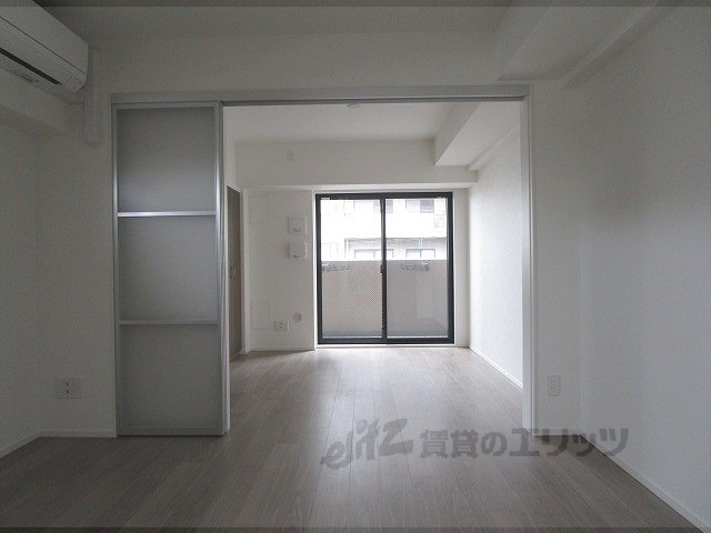 居室・リビング　洋室