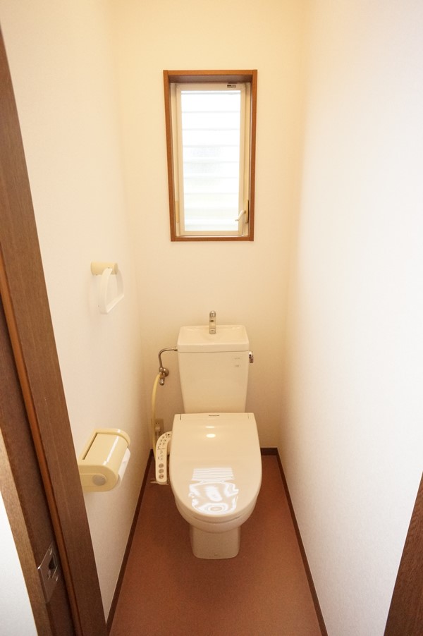 トイレ　温水洗浄便座仕様