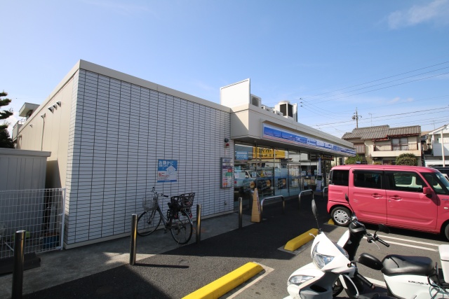 コンビニ　ローソン　中川中島新町店（コンビニ）まで400m