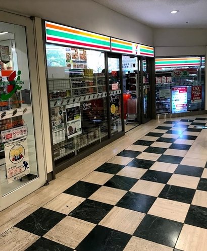 コンビニ　セブンイレブン 聖路加タワー店（コンビニ）まで183m