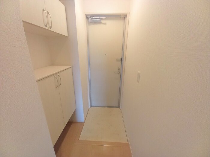 玄関　※同物件別部屋画像