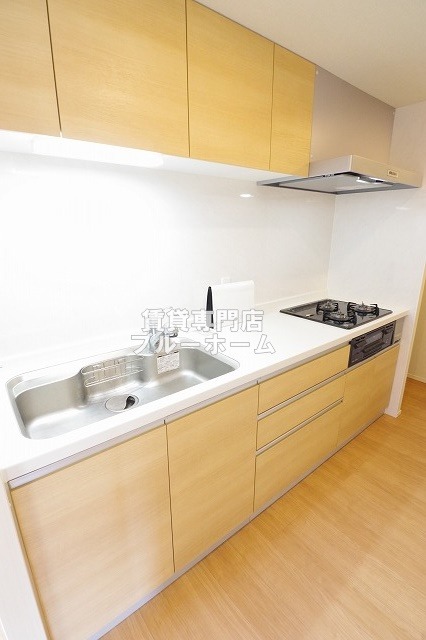 キッチン　3口コンロのシステムキッチンです！