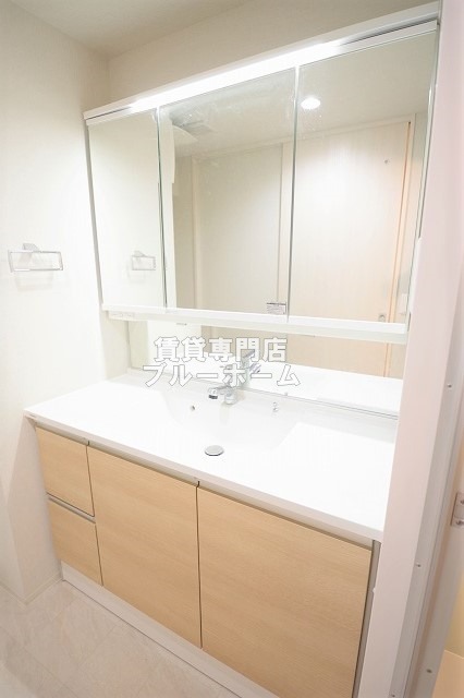 洗面設備　独立洗面台です！