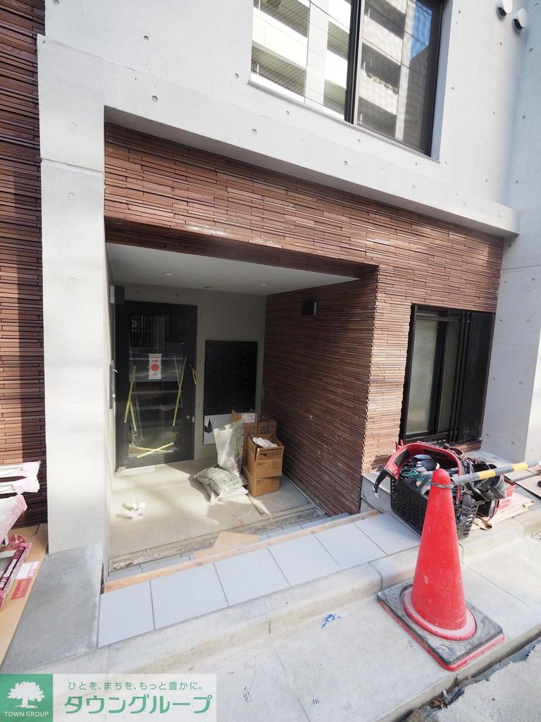 エントランス　バルコニー