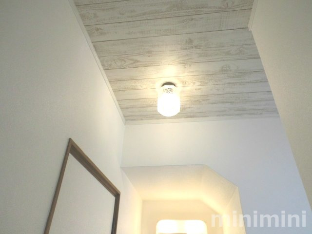 その他部屋・スペース　洗面所前照明　同仕様写真