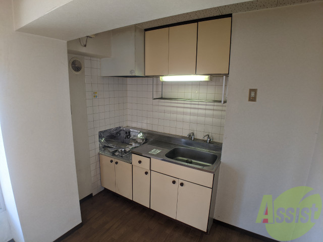 キッチン　ガスキッチンです。２口コンロが設置できます。