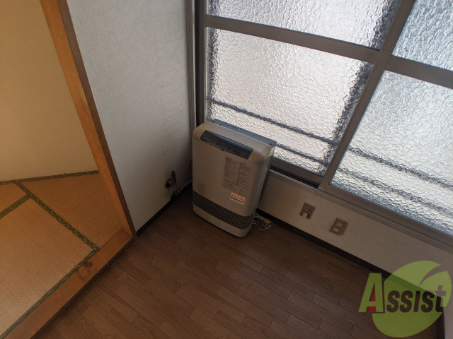 その他設備　暖房も設置されてました、寒い冬も安心ですね１