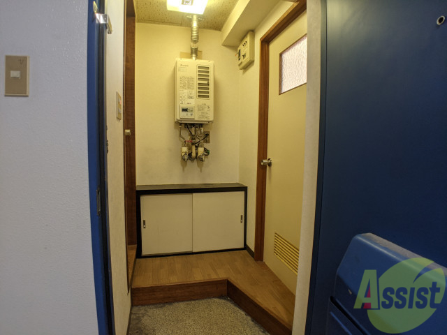 玄関　玄関の様子です。明るい印象ですね。気分もあがりそう。