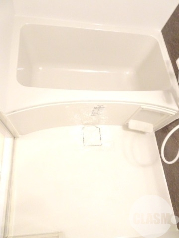 バス・シャワールーム　キレイにリフォームされています♪