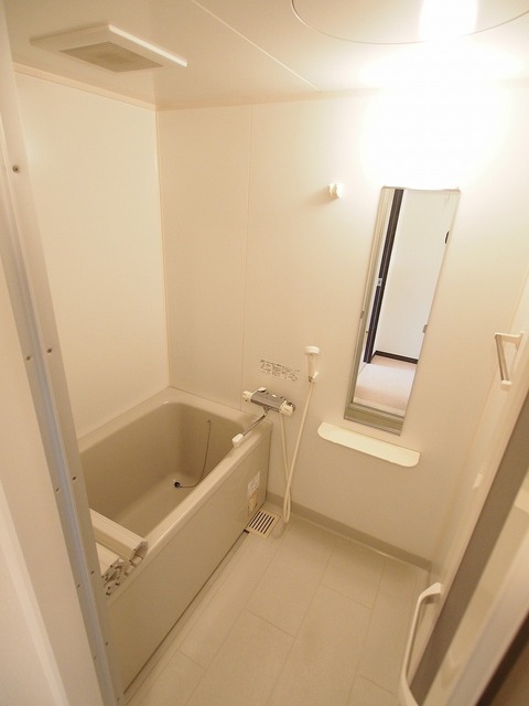 バス・シャワールーム　浴室
