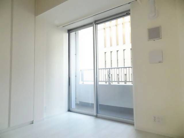 居室・リビング　日当たり良好。