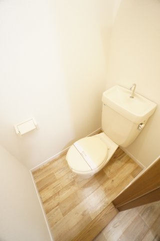 トイレ　※同タイプの写真です。