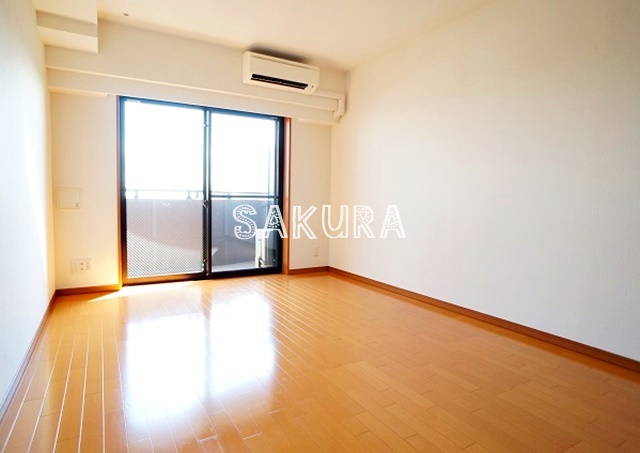 居室・リビング　開放感のあるゆったりとしたお部屋です♪